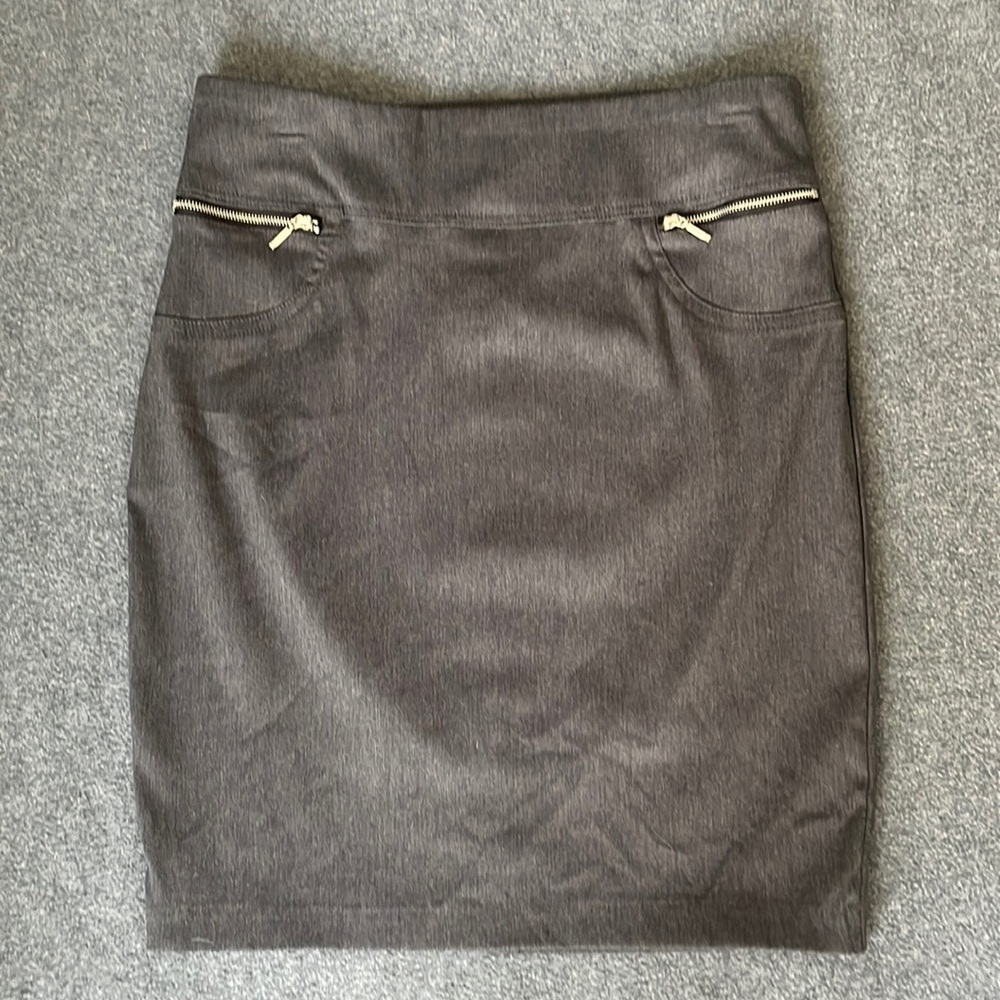 Joe Benbasset Stretchy Grey Pencil Skirt with Shallow Zipper Pockets